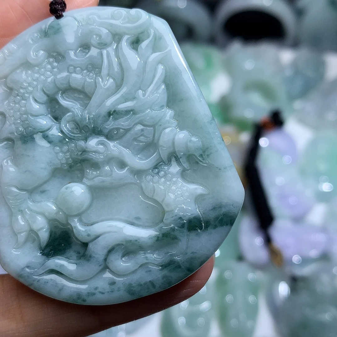 翡翠未镶嵌颈饰694