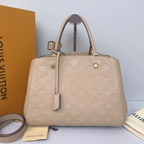 市场价24000/路易威登/95新/C18316872291/包包