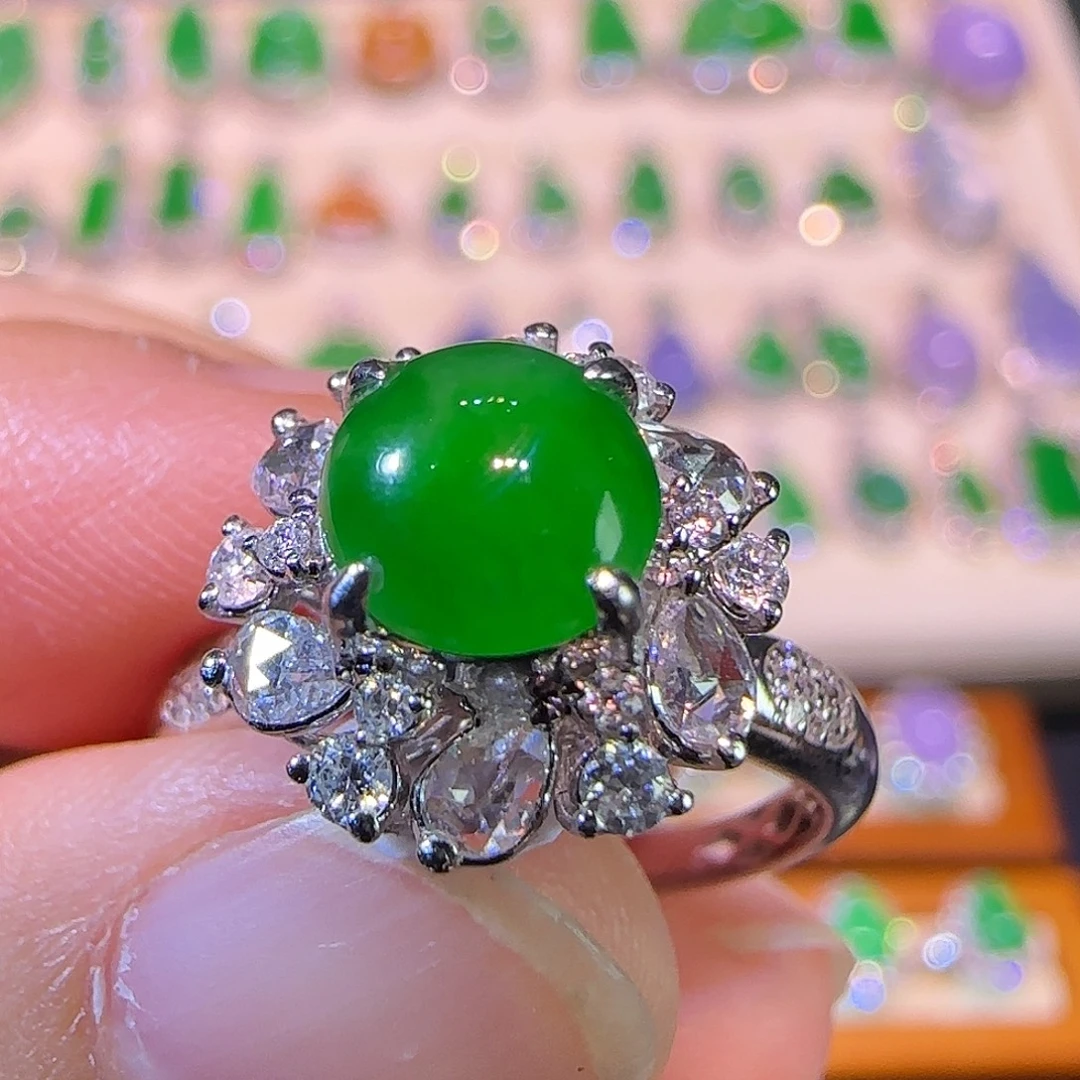 翡翠18K金镶嵌戒指