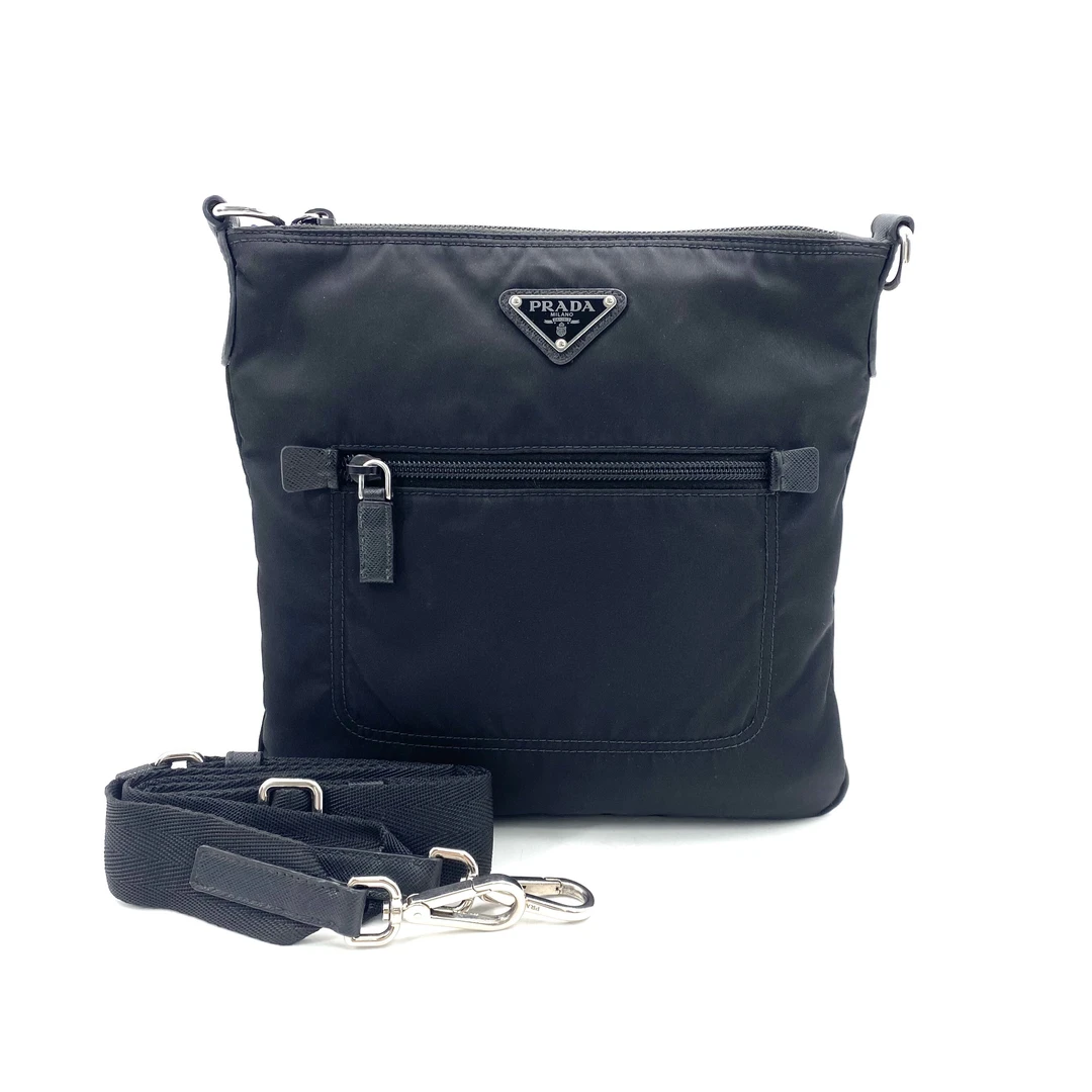 99新 Prada/普拉达 黑色尼龙小号斜挎包 尺寸25/24