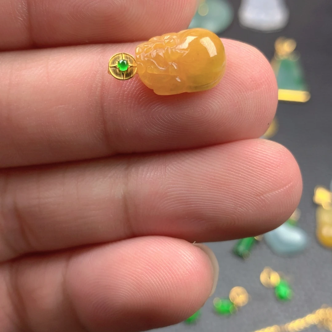 【闪购商品】颈饰18K金镶嵌翡翠翡翠