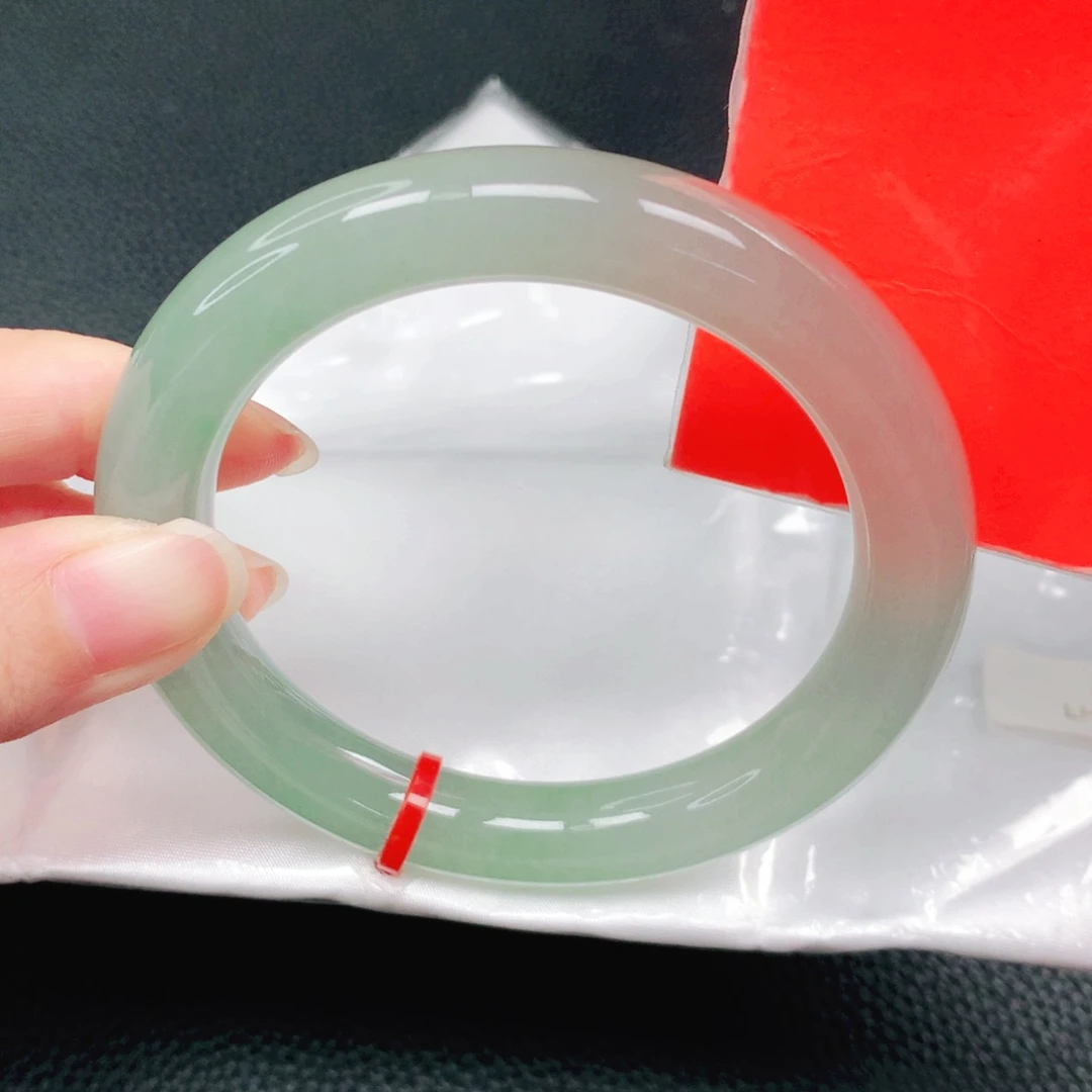 翡翠未镶嵌手镯59圈