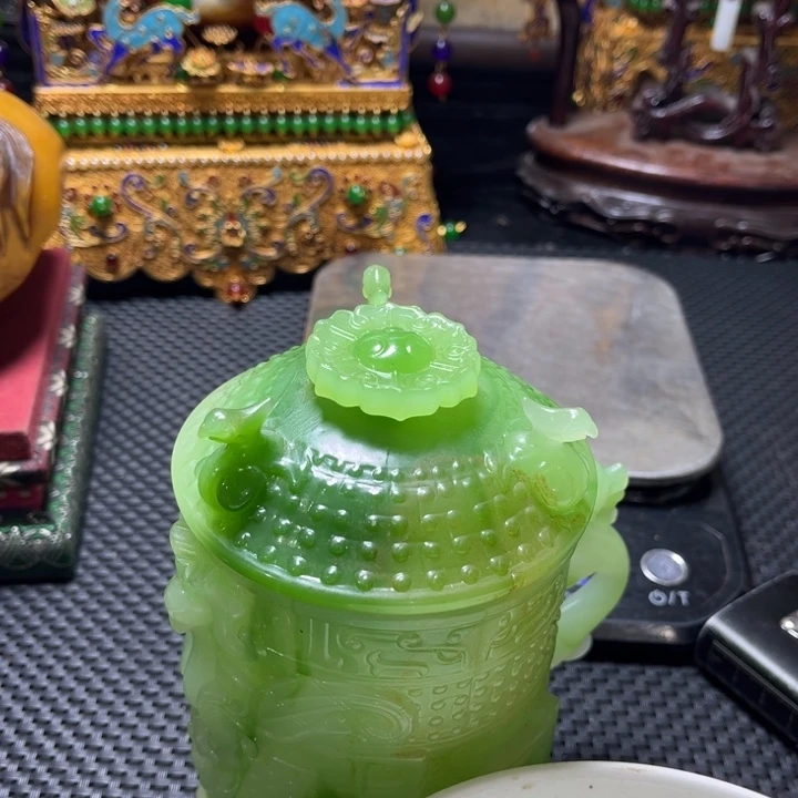 摆件麒****馆瓷器制作工艺精湛