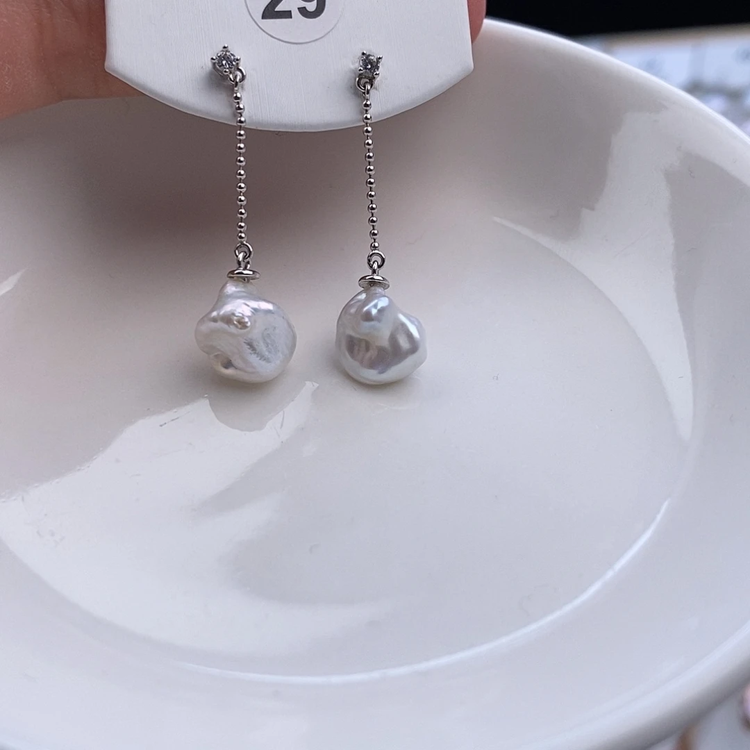 淡水珍珠银S925镶嵌耳饰