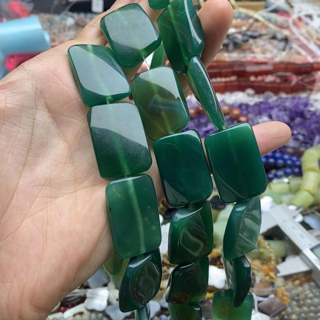 玛瑙/玉髓未镶嵌珠宝半成品一条天然20×40绿玛瑙无事牌纽纽