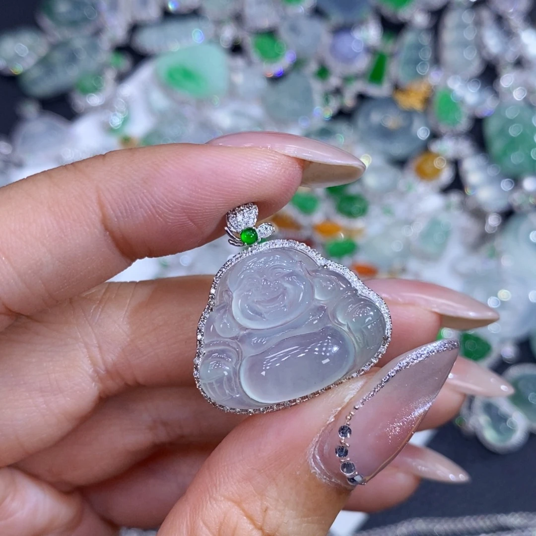 我****翡翠18K金镶嵌颈饰