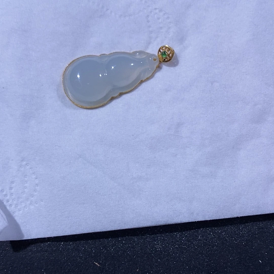 翡翠吊坠(不含链)18K金镶嵌