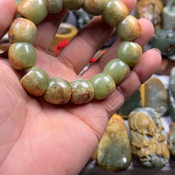 未镶嵌手串岫岩河磨玉（透闪石质玉）