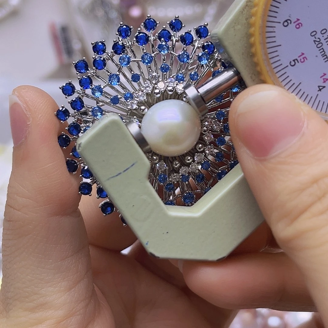 未镶嵌吊坠或者耳钉淡水珍珠