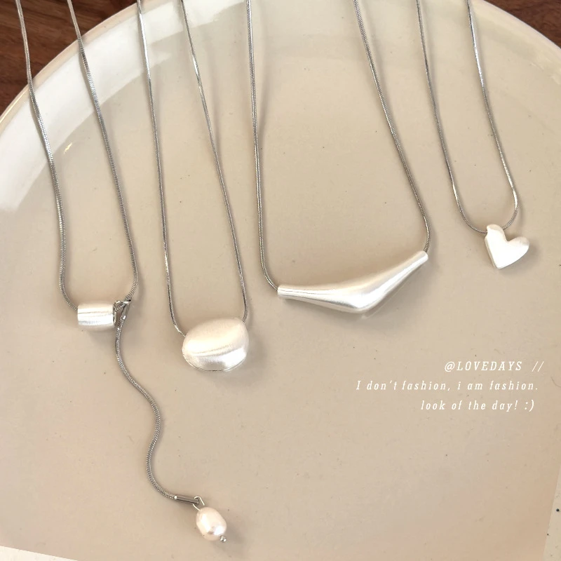 银色拉丝冷淡风项链蛇骨链爱心简约不规则几何项链小众拍照配饰女