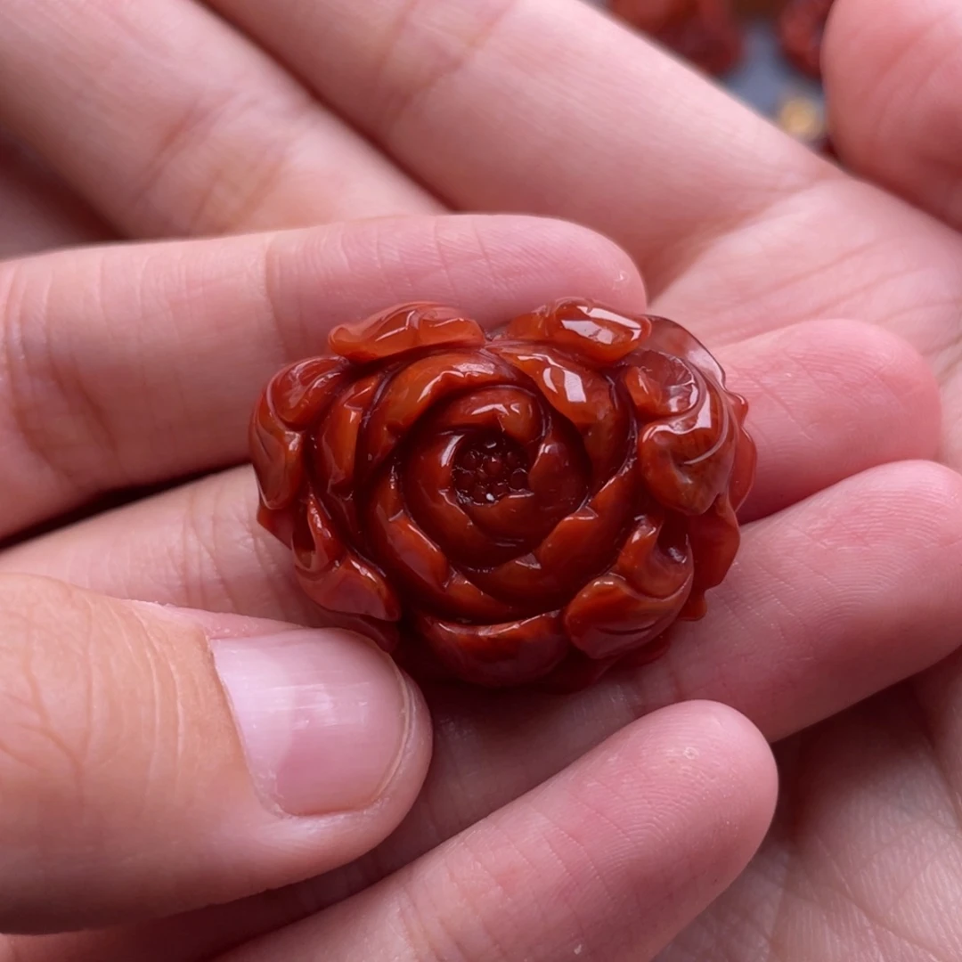 南红玛瑙未镶嵌珠宝奇石牡丹花吊坠