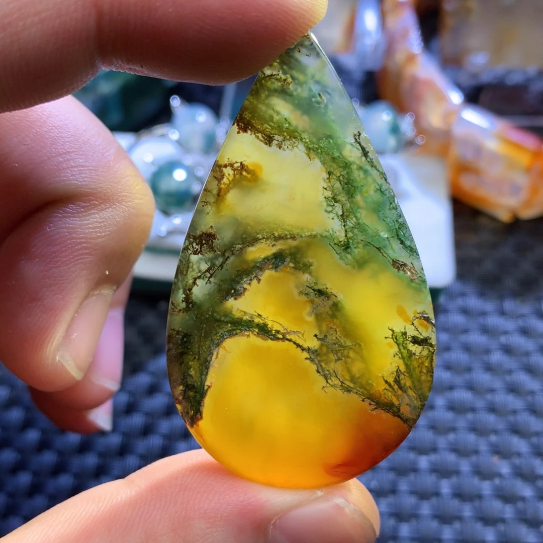 未镶嵌颈饰玛瑙/玉髓一*荷