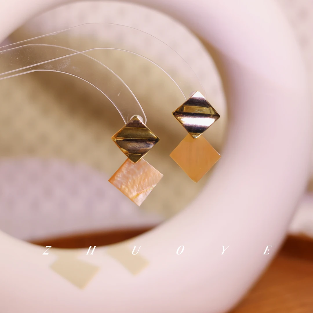 灼晔 · 金属感方形贝母 度假风高级轻奢设计感2025新款