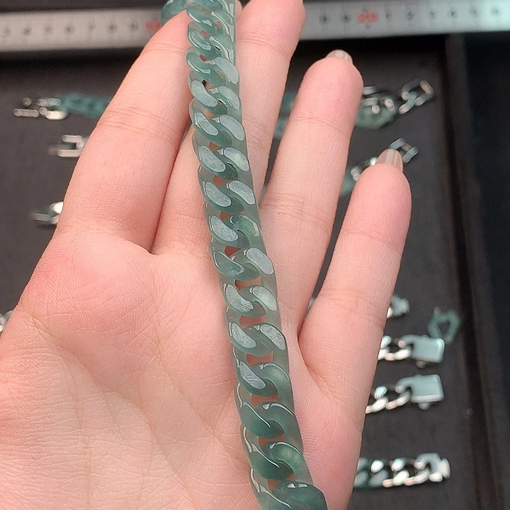 有***得未镶嵌定制翡翠6666677