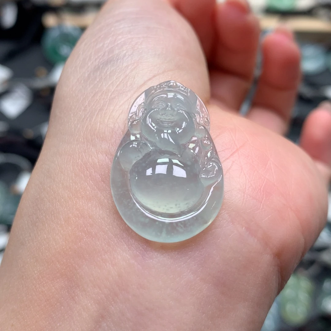 翡翠颈饰未镶嵌财神