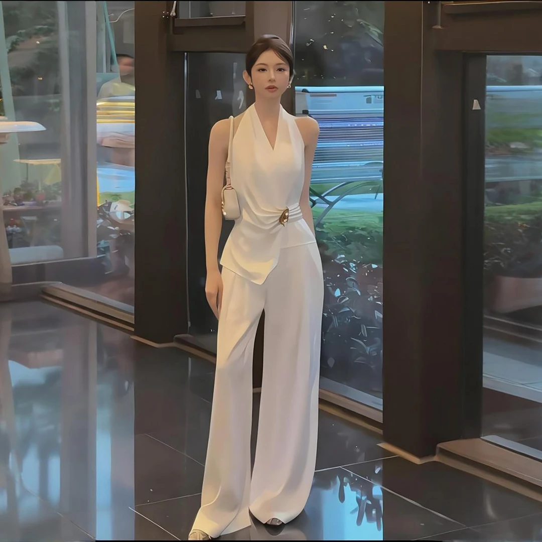 时尚轻奢通勤套装女夏季2025新款收腰挂脖无袖上衣阔腿裤两件套