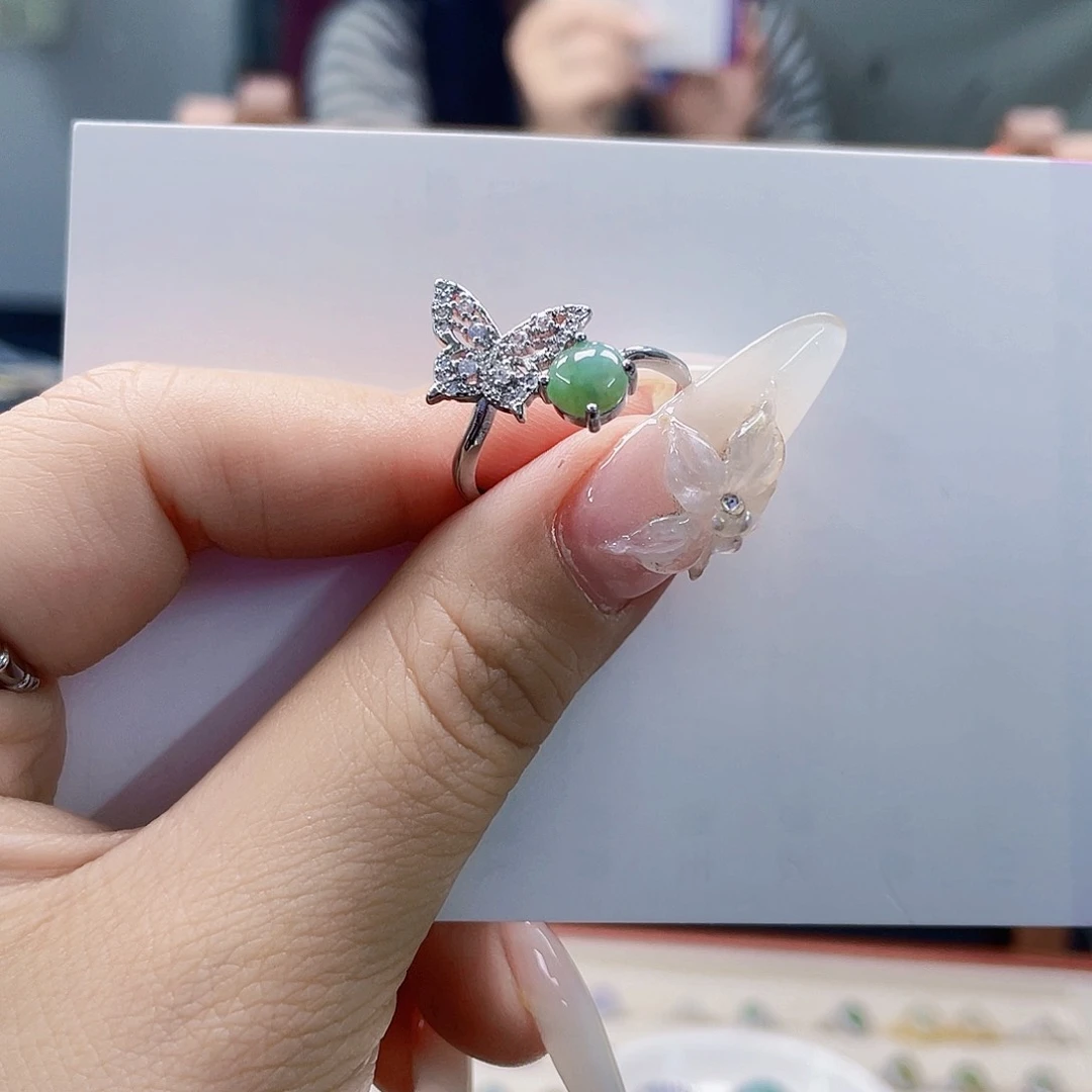 翡翠未镶嵌颈饰天然翡翠Ａ货