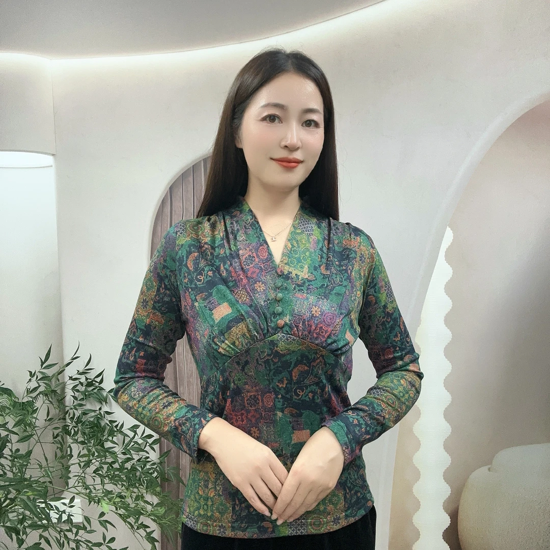 【正版】秋季时尚修身碎花V领气质显瘦长袖提花打底衫网红小衫上衣