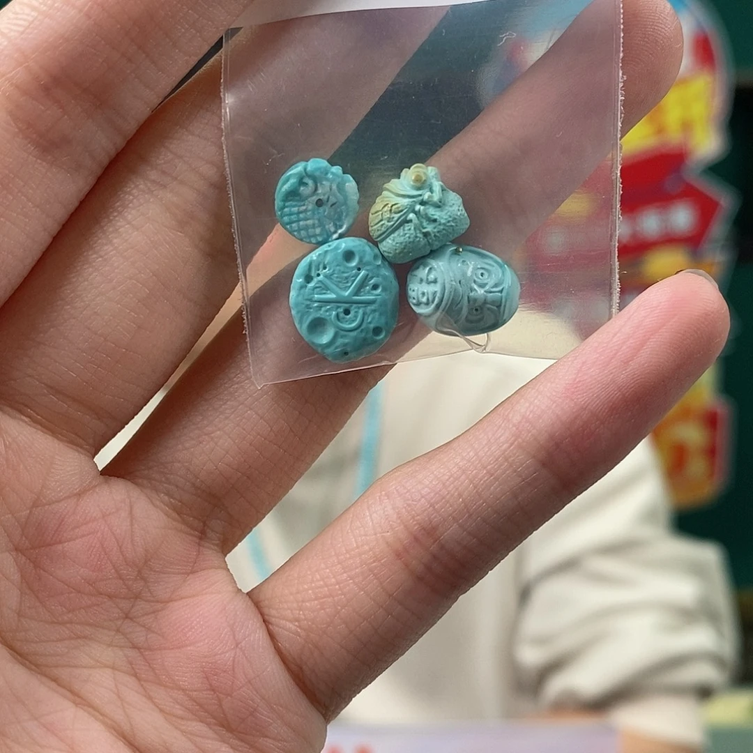 绿松石未镶嵌珠宝奇石