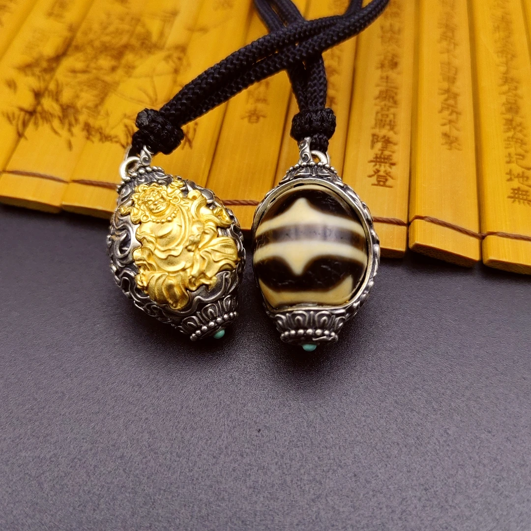 壹加 | 玛瑙上肯双牙牙银镶竖款吊坠多样性发其一