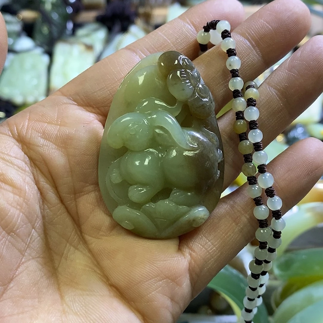 和田玉未镶嵌颈饰