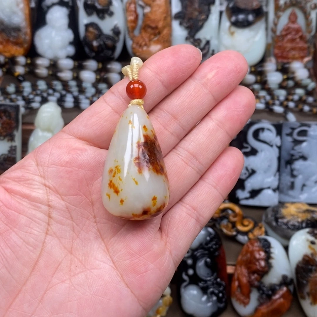 颈饰未镶嵌和田玉