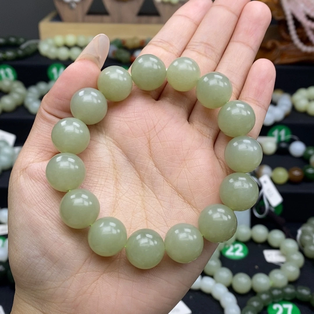 和田玉手链未镶嵌嘉*卡14mm