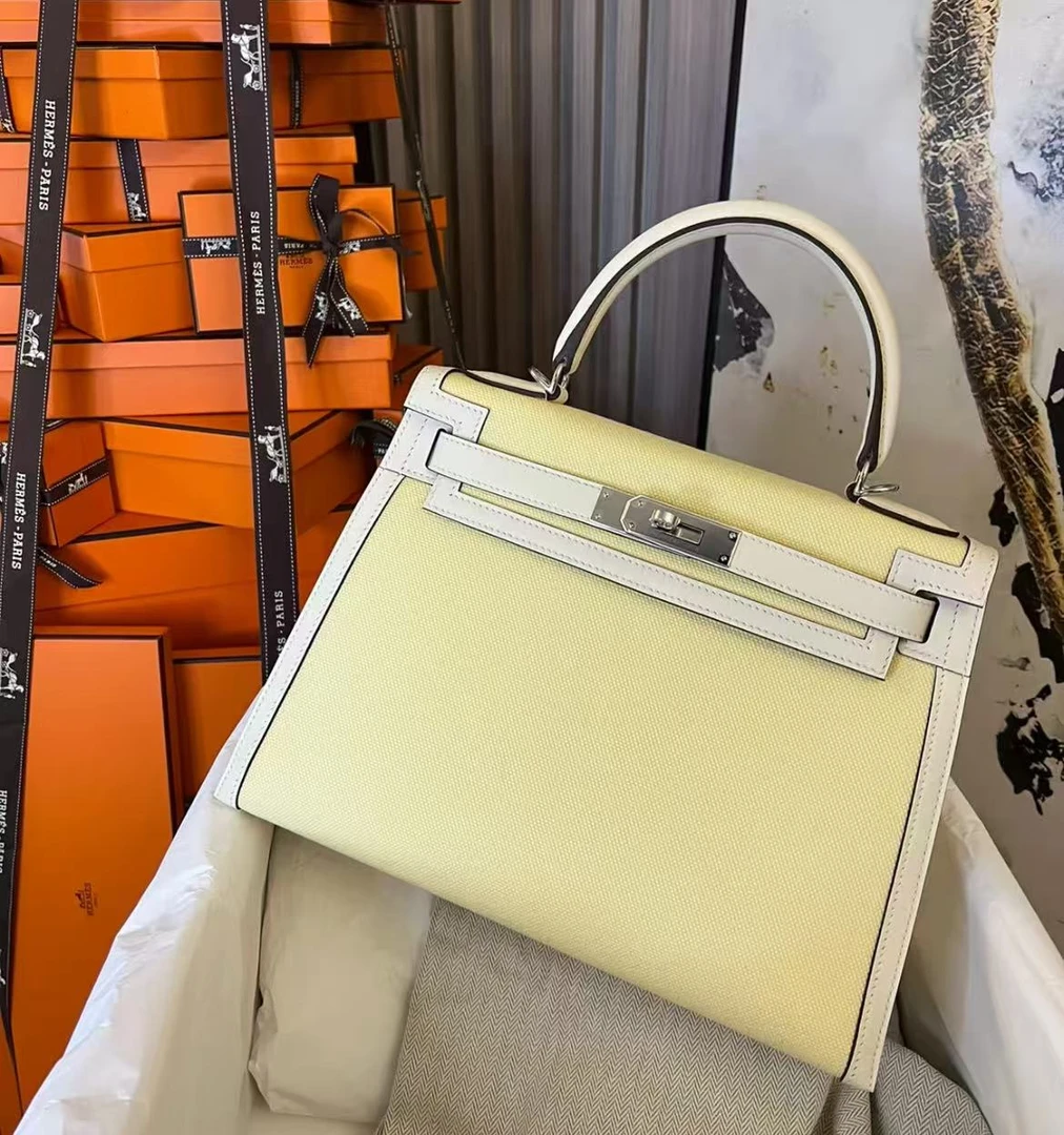 未使用 Hermes/爱马仕 【小池专属】kelly28奶油白拼小鸡黄银扣Z刻