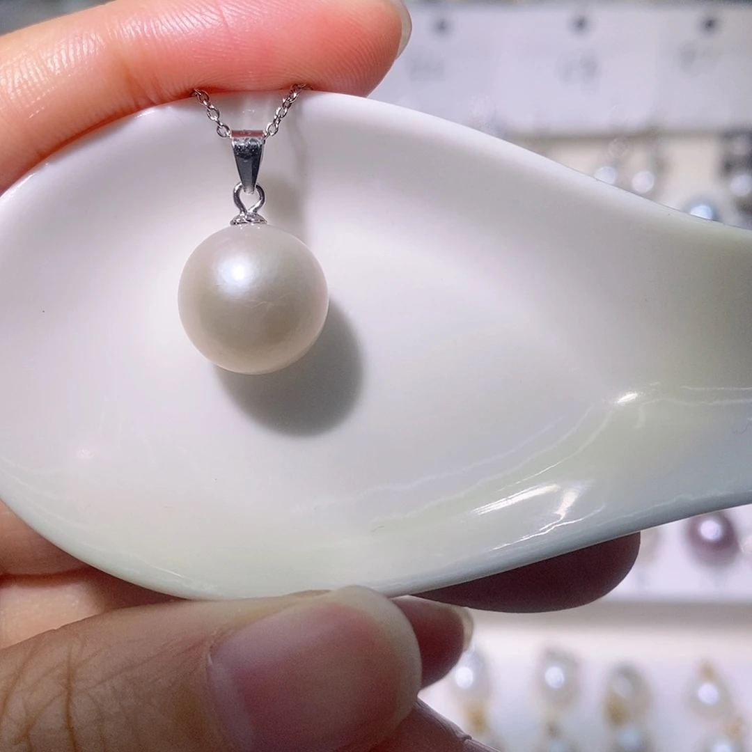 淡水珍珠吊坠(赠链)银S925镶嵌尺寸12/13毫米有瑕疵