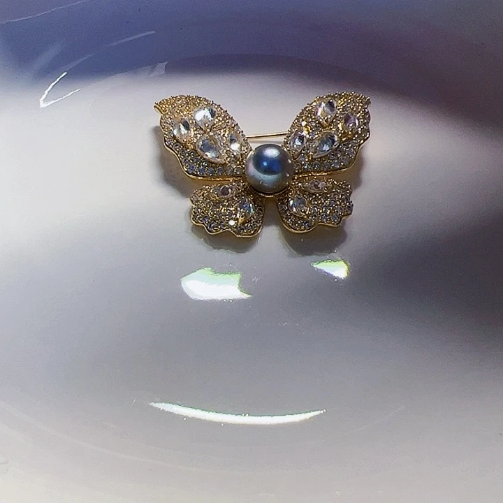 未镶嵌胸饰海水珍珠