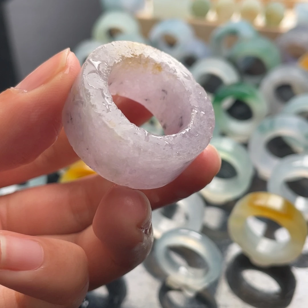 定制翡翠未镶嵌戒指