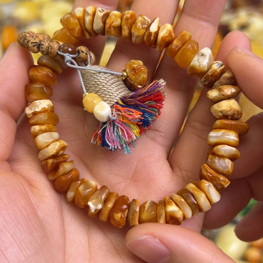 蜜蜡裸石未镶嵌蜜蜡