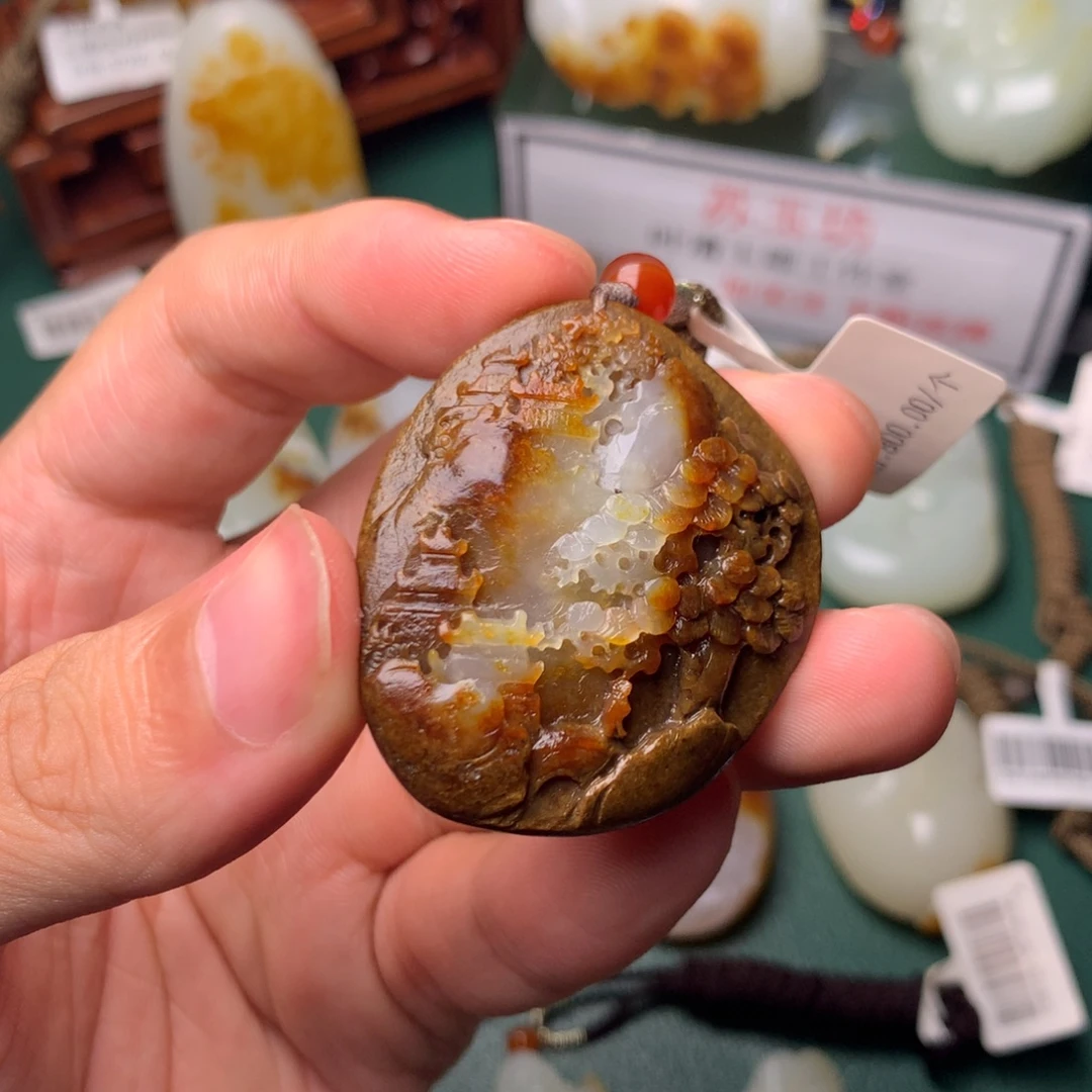 颈饰未镶嵌和田玉