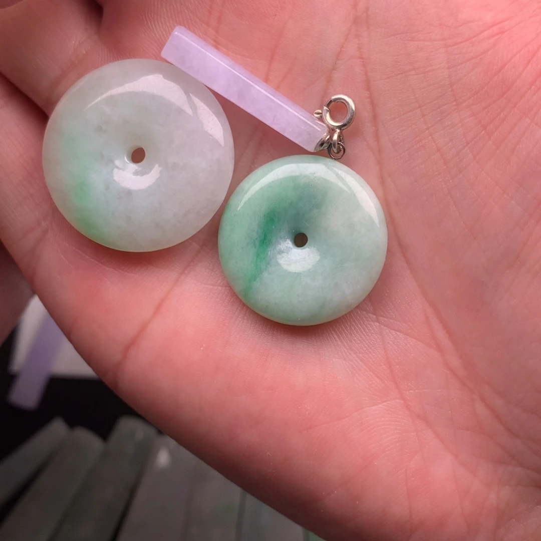 颈饰未镶嵌翡翠贵****秋