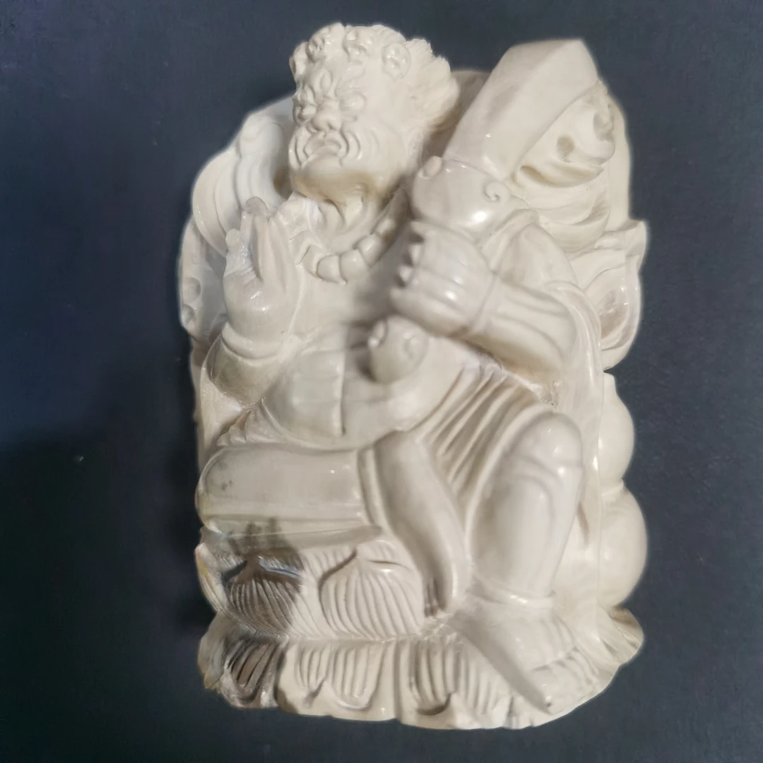 猛犸雕刻牌子约91.2克BC1033