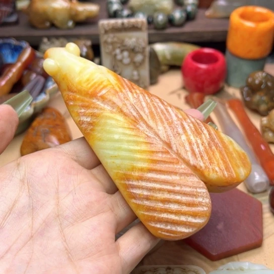 未镶嵌蛇纹石玉颈饰