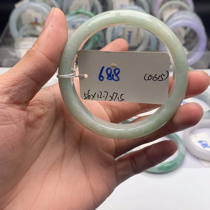 未镶嵌手镯翡翠手镯