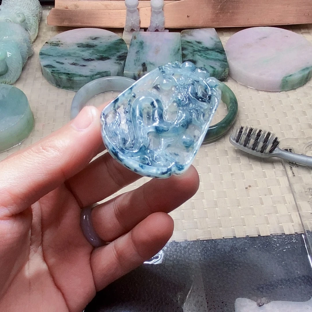 行***路翡翠未镶嵌颈饰988