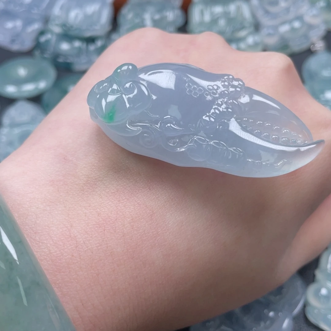 【闪购商品】翡翠颈饰未镶嵌蟹钳