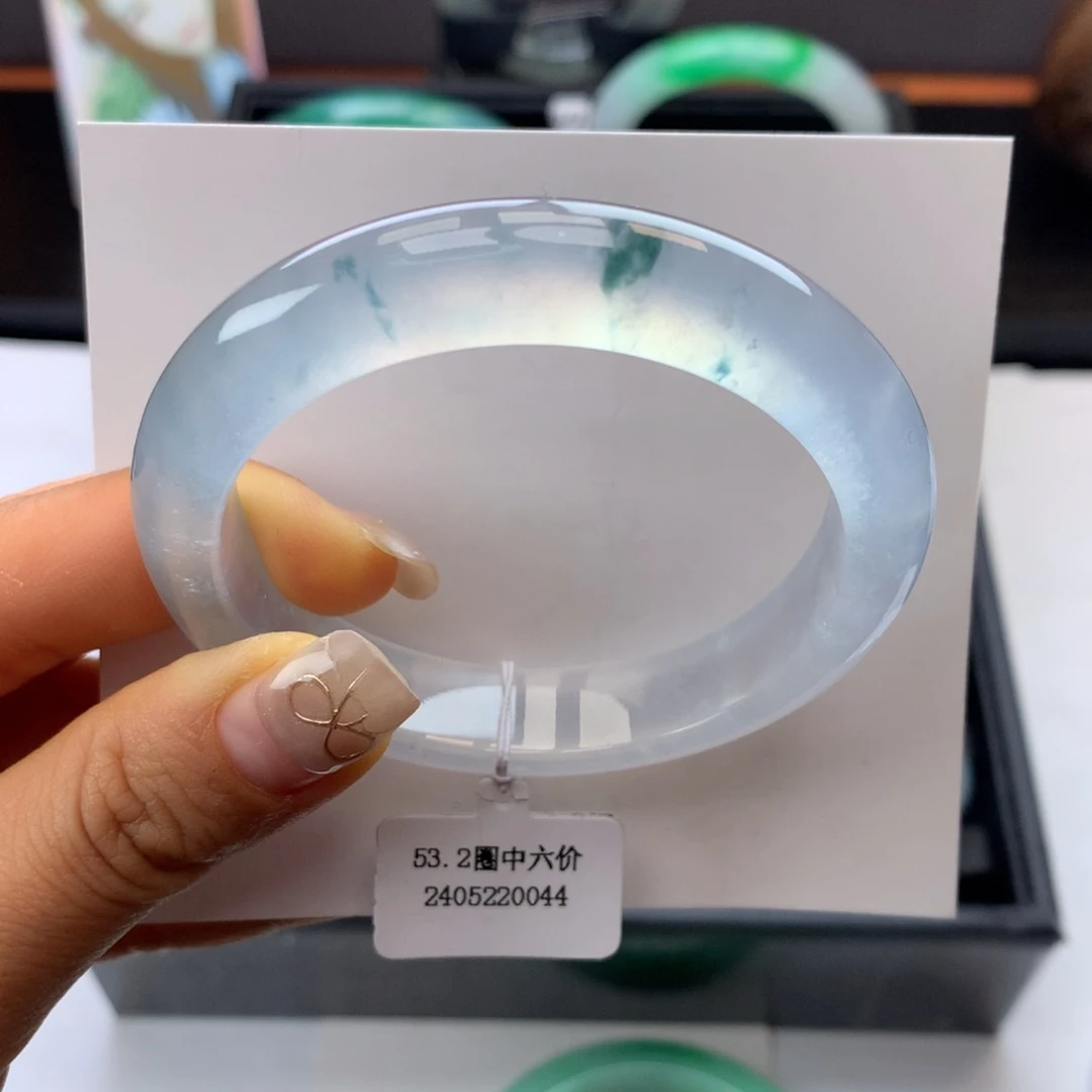 翡翠手镯未镶嵌53玻璃种飘花正圈