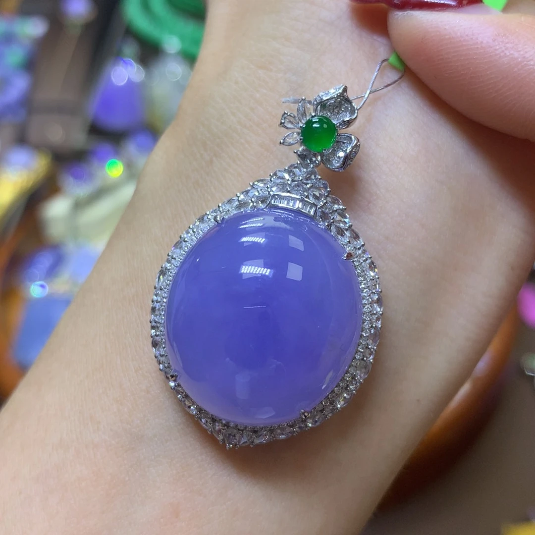 【闪购商品】翡翠颈饰18K金镶嵌D****n翡翠