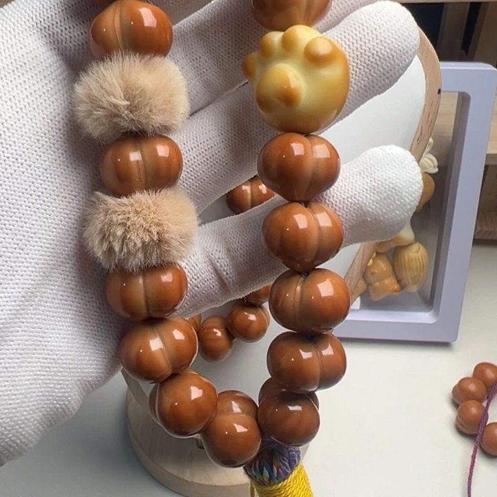 小***几吊坠猴头核桃猴头