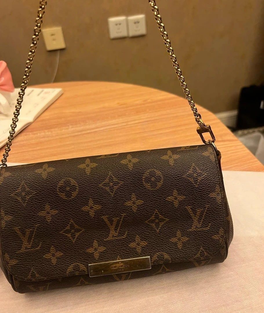 95新 lv 斜挎包 16547