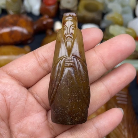 未镶嵌蛇纹石玉颈饰63
