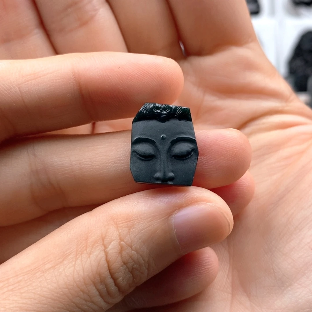 颈饰未镶嵌翡翠佛头