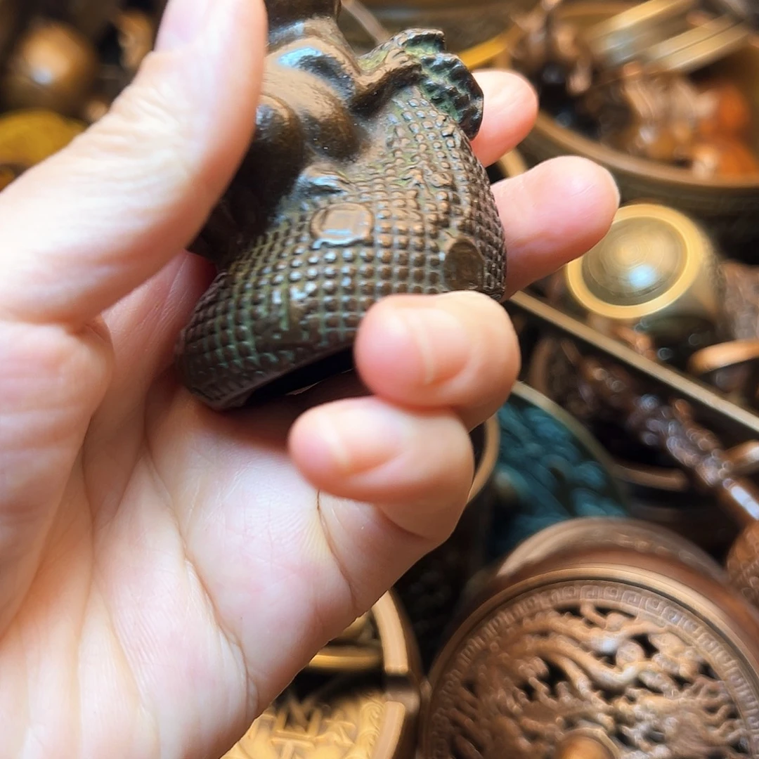 精美铜器工艺品等