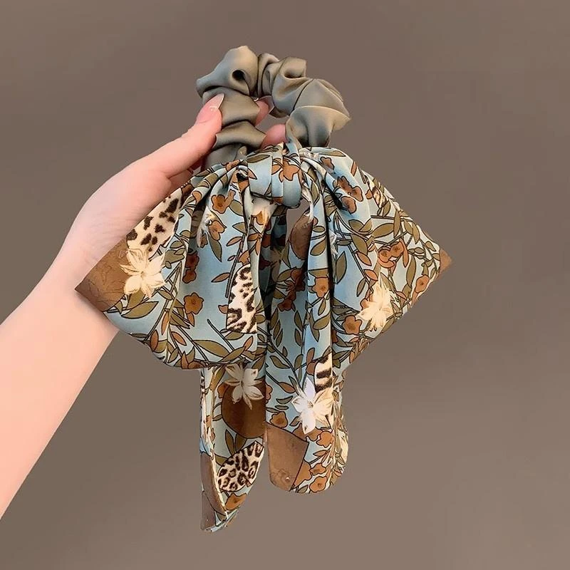 新款韩国东大门优雅花朵肥肠圈缎面高级感蝴蝶结发绳发圈发饰