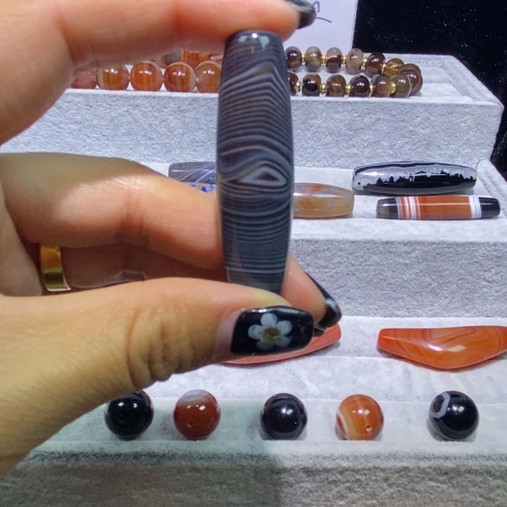 玛瑙/玉髓未镶嵌颈饰