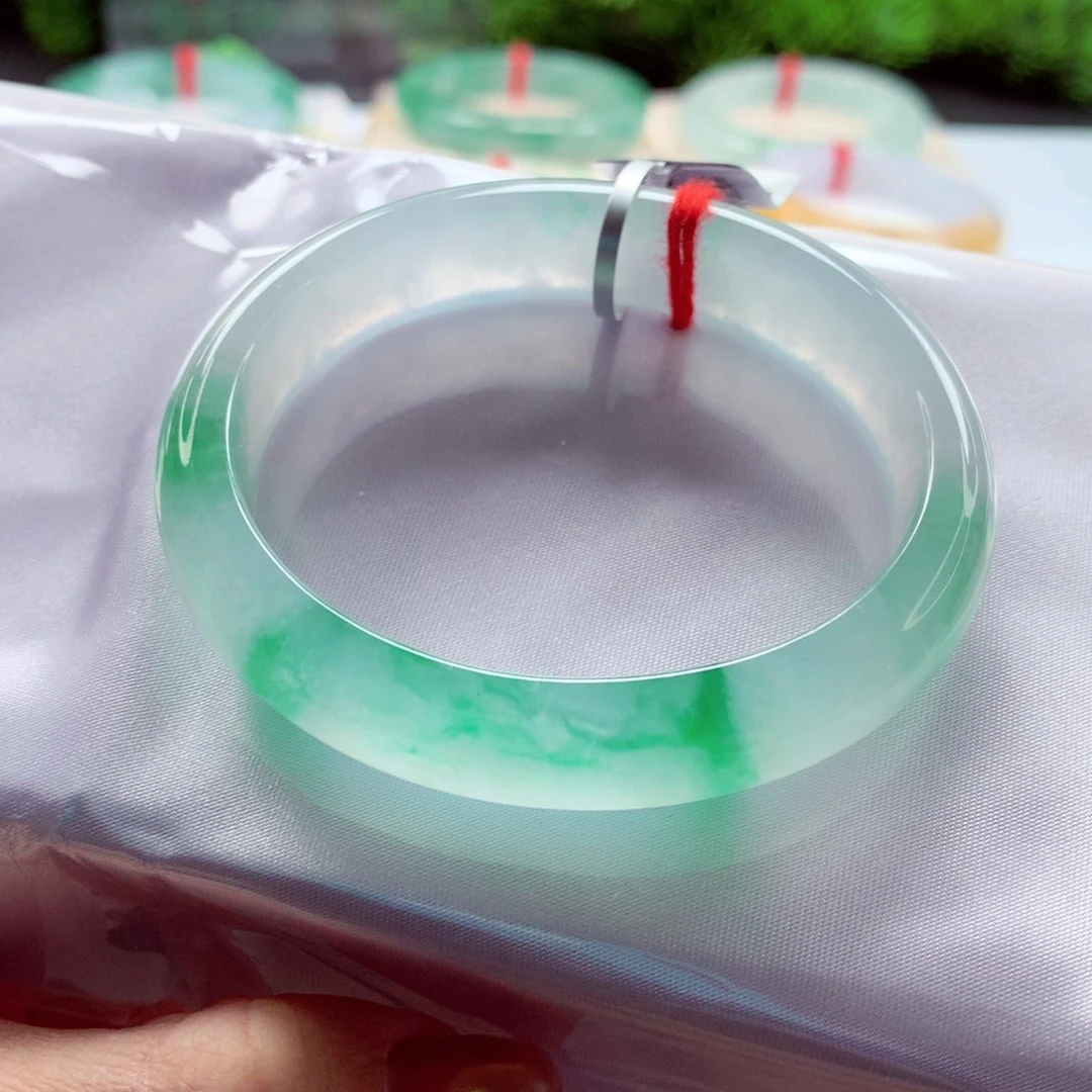 未镶嵌手镯（贵妃镯）翡翠55.3贵妃 宝藏毕业冰飘阳绿花 灵