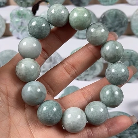 翡翠颈饰未镶嵌微瑕福利